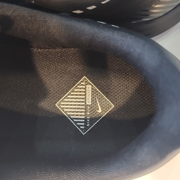 NIKE AIR ZOOM PEGASUS 36 SHIELD AQ8006 001 - Picture 6 of 10